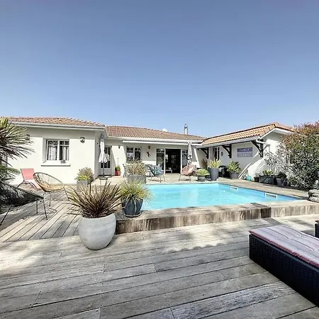 ヴィラ Nolaene, 8-9 Pers, Piscine, Calme Et Moderne *