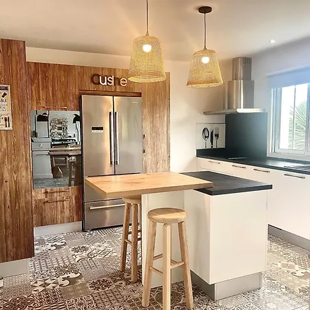 Nolaene, 8-9 Pers, Piscine, Calme Et Moderne * グジャン・メストラ